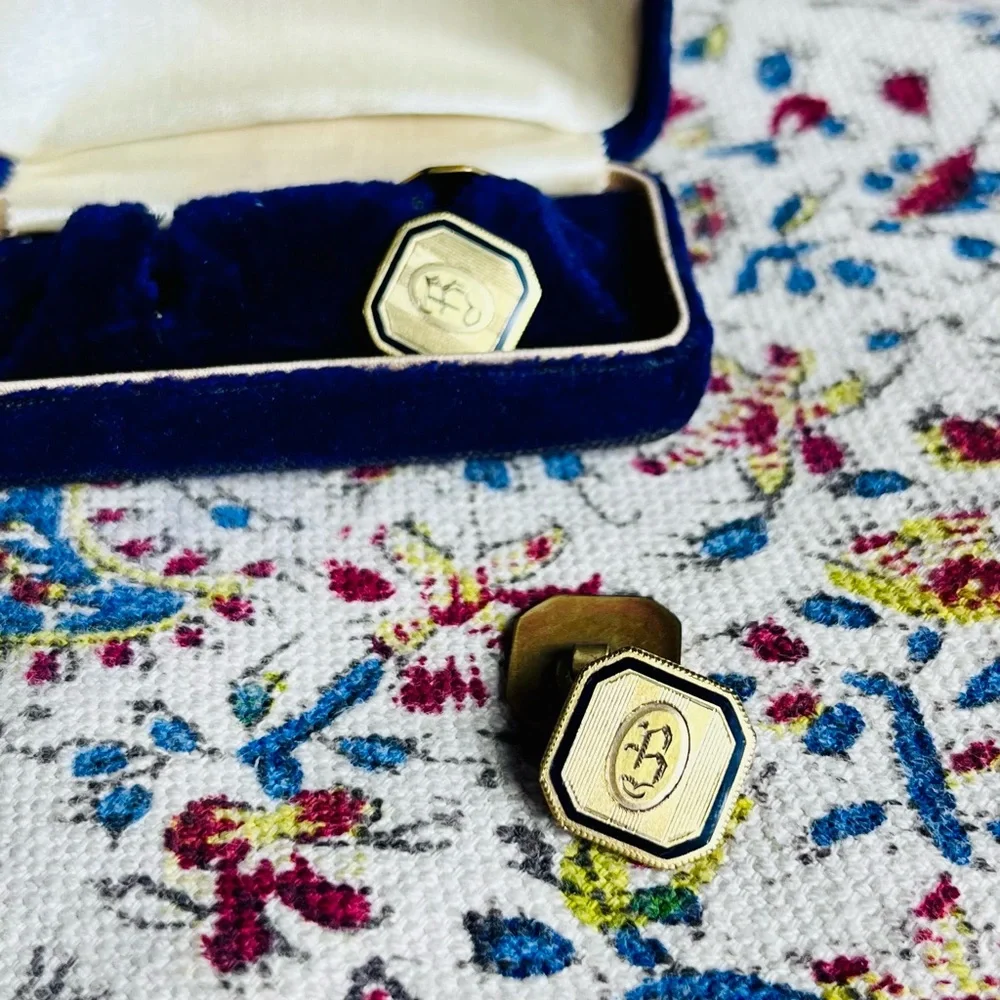 VTG 1950s Gold “B” Cufflinks in Velvet Box